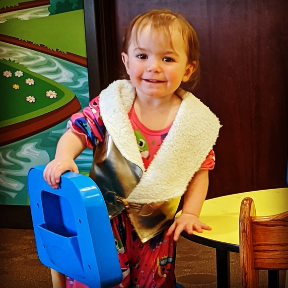 Meet your Posher, Crystal - Picture 5 of 15